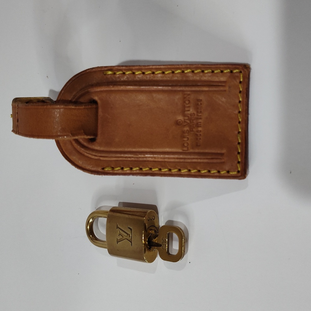 Louis Vuitton Tan Leather Luggage Tag with Gold Lock #305